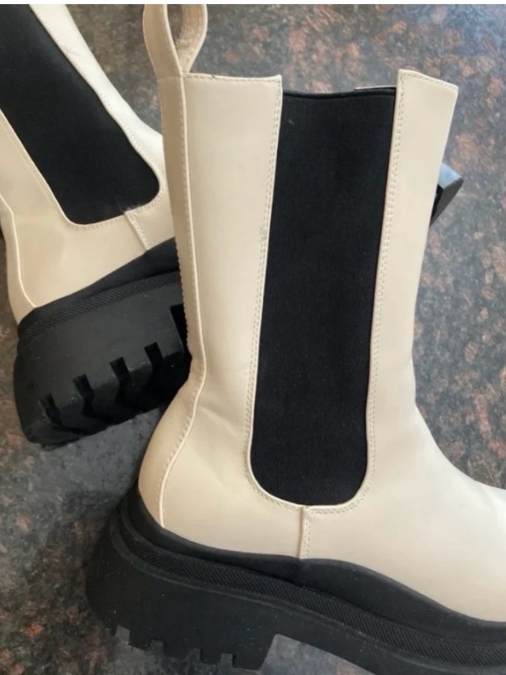Neutral Cream & Black Trim Platform Chelsea Boots Coastal Size 9 - Picture 5 of 6